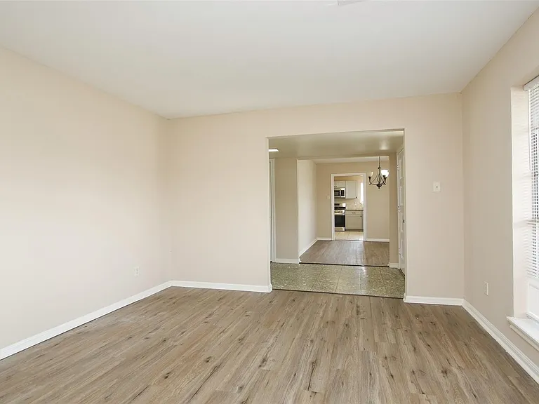 6406 Ashton St — Photo 6