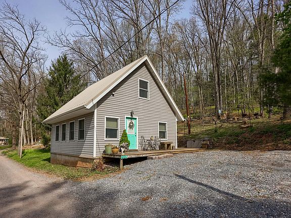 4th image of 2225 Lake Dr