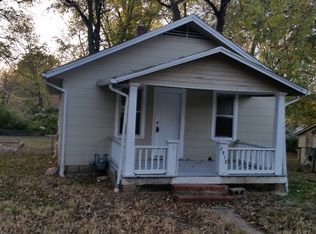 2313 SW Fillmore St, Topeka, KS 66611
