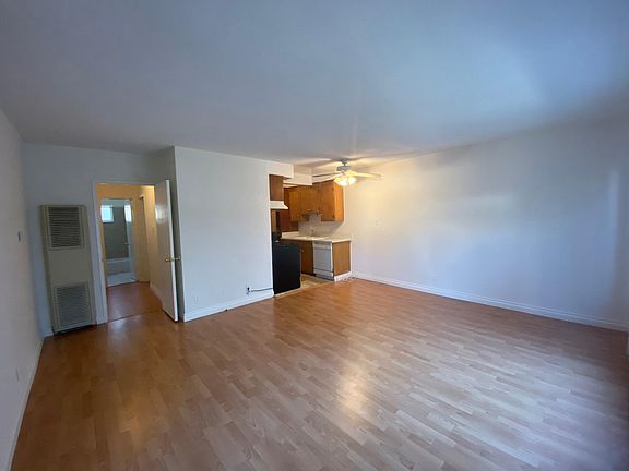 2nd image of 1613 Barry Ave APT 1