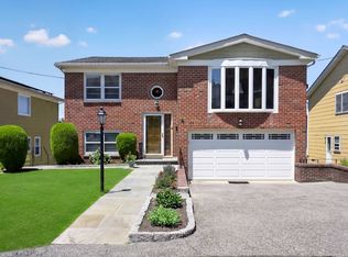 171 Hudson Ter, Yonkers, NY 10701