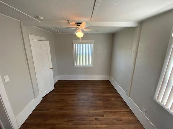 4th image of 1233 N Linden Ave