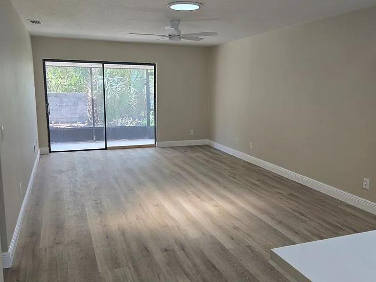 189 Seawind Dr — Photo 5