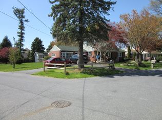 12 Della Rd, Lancaster, PA 17602