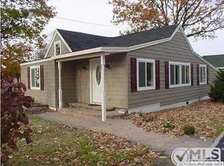 427 Middle Rd, Hazlet, NJ 07730