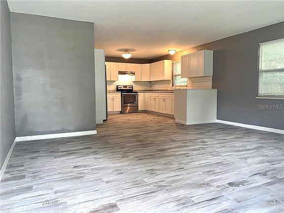 2nd image of 307 E Hanna Ave