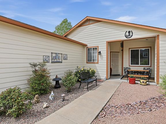 2nd image of 902 W Rocky Rd