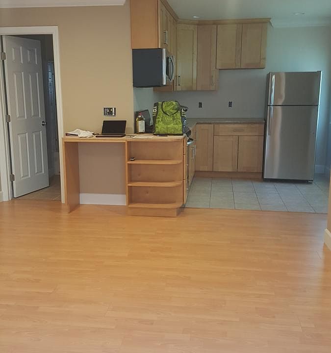 2nd image of 203 Samson St