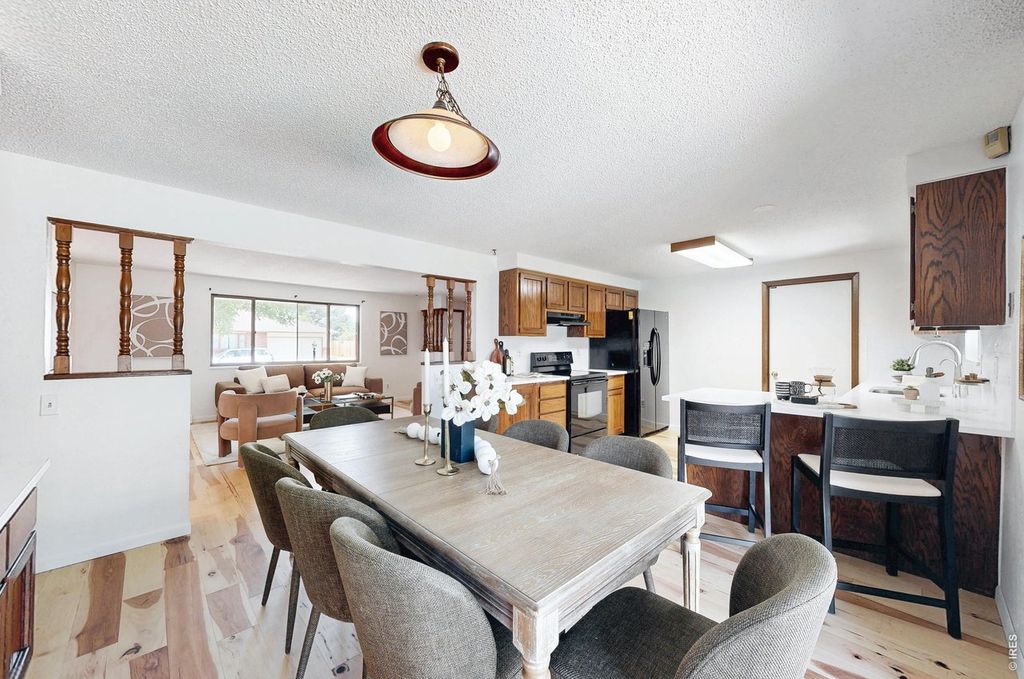 2903 Glendevey Dr