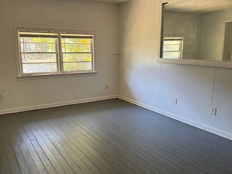 1638 Sharkey St — Photo 3