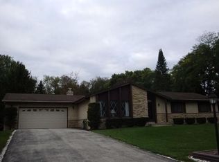 N8W31721 Huckleberry Way, Delafield, WI 53018