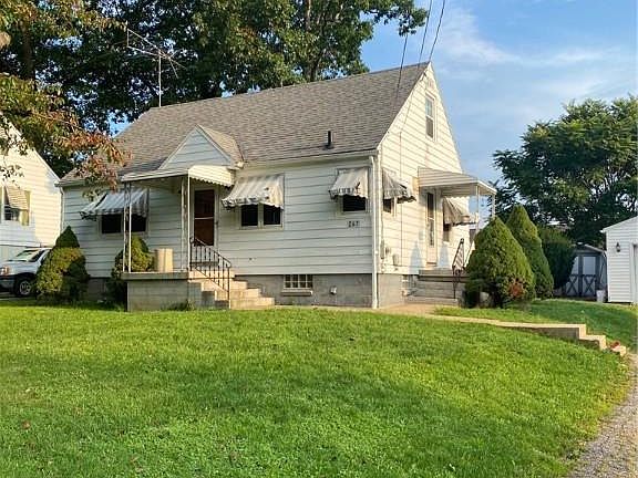 2nd image of 267 Loma Dr