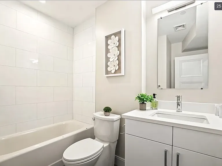 425 Lagrange St #210 — Photo 13