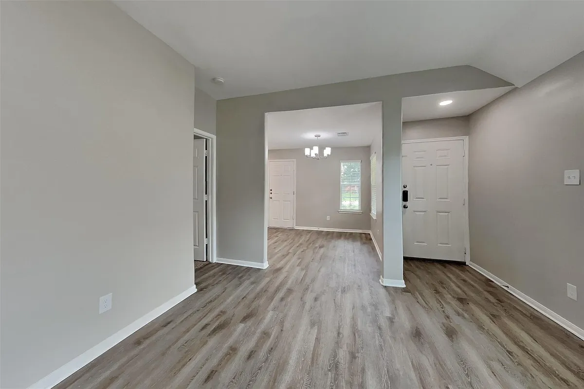 Building Photo - 19203 Canaras Ct