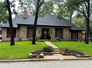 103 Wroxton Dr, Conroe, TX 77304