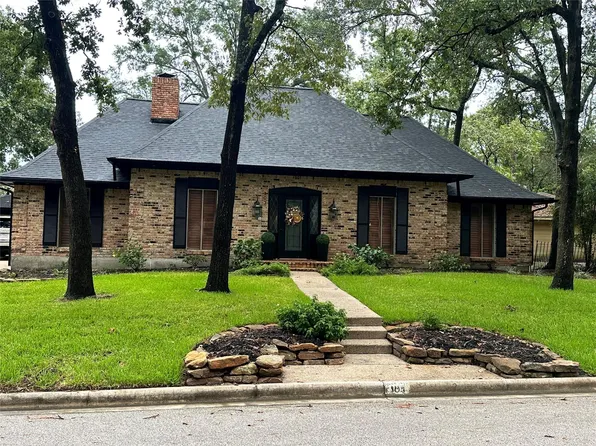 103 Wroxton Dr, Conroe, TX 77304