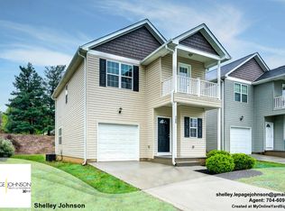 106 Lookout Point Pl, Mooresville, NC 28115
