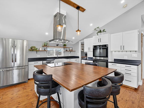 2nd image of 55506 Range Rd #254