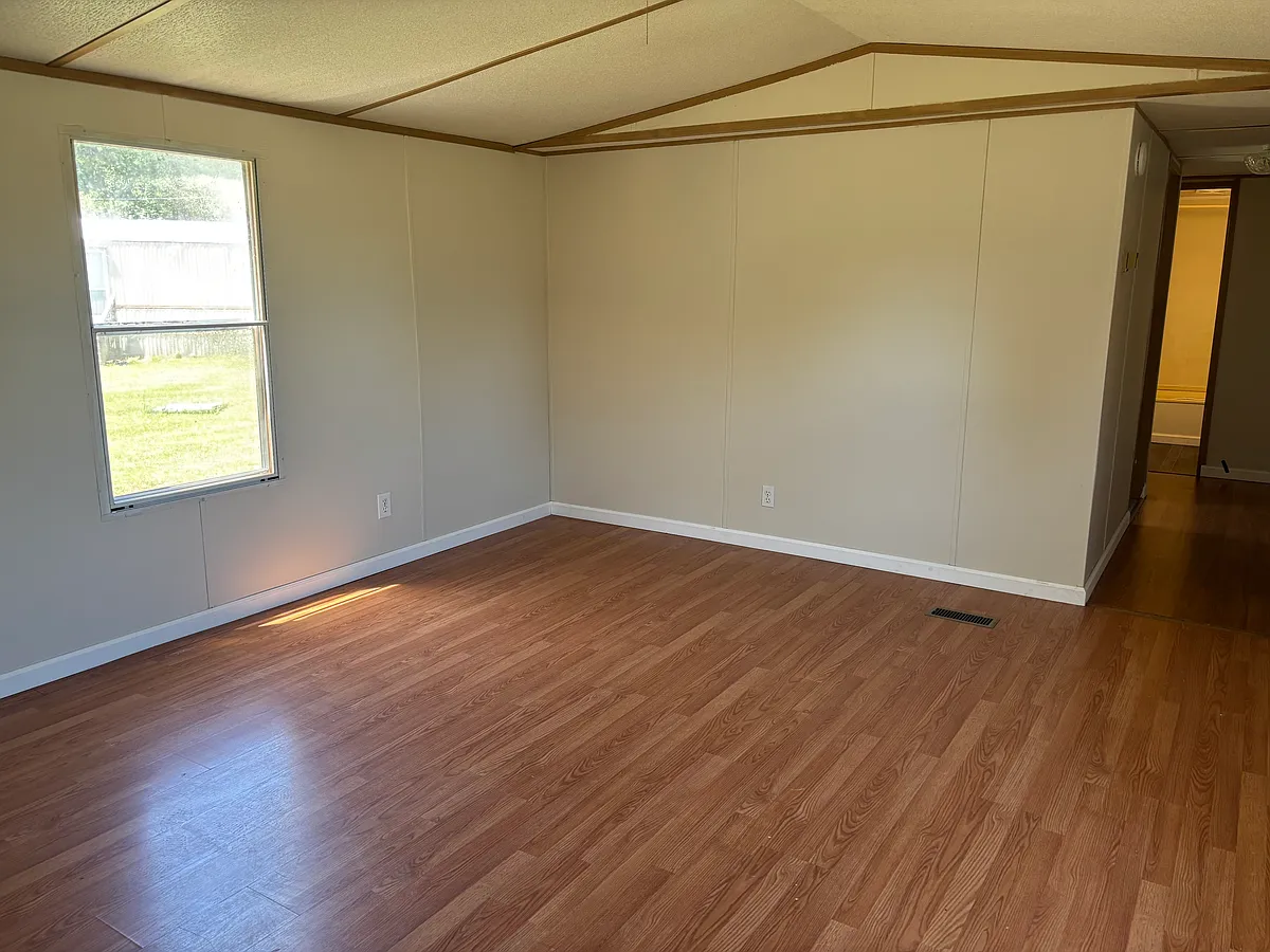 Building Photo - Lunsford Dr