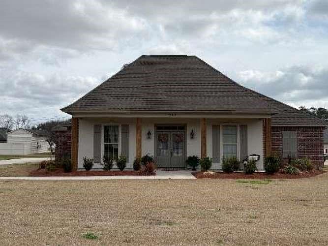 1st image of 753 Esperanza Dr