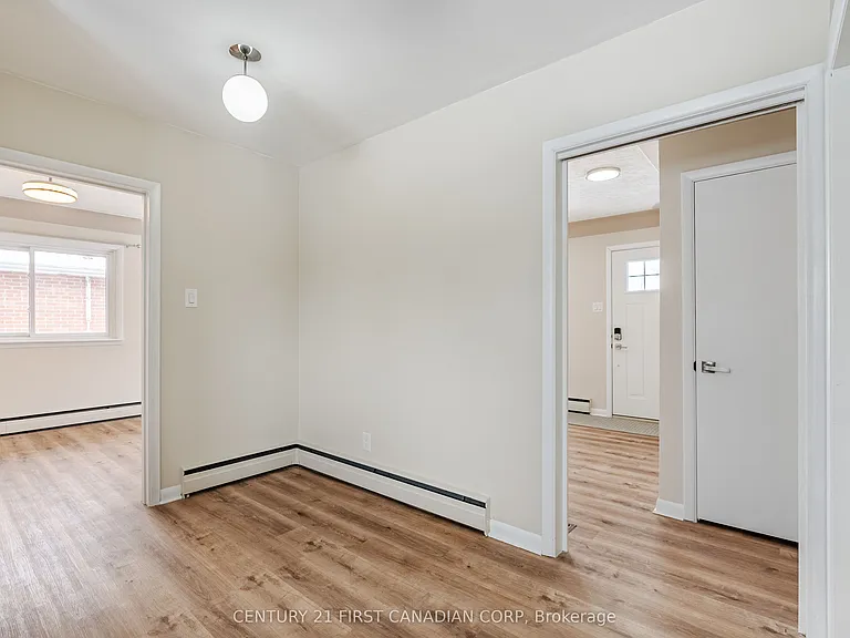 177 Myrtle St #UPPER — Photo 14