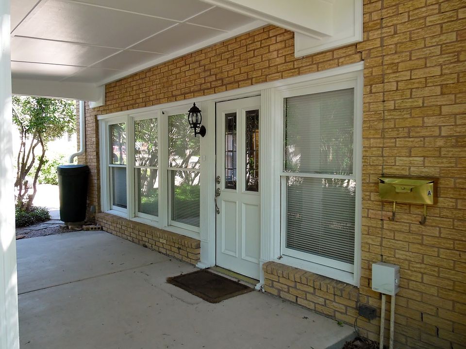 1st image of 2309 Pembroke Dr Unit A