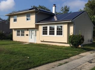 26 E Ridgewood Ave, Pleasantville, NJ 08232