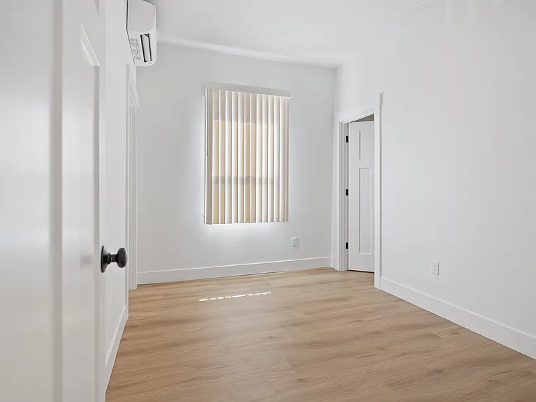 236 NE Sacramento St — Photo 11