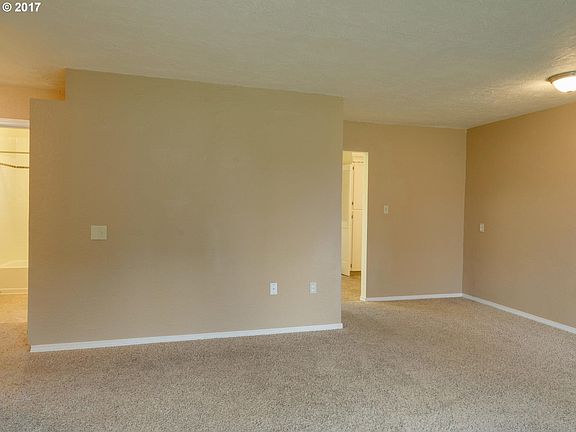 3rd image of 5509 NE 114th St