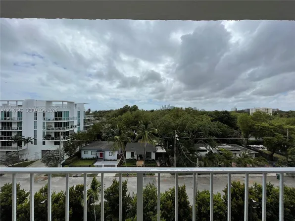 700 NE 63rd St APT D606, Miami, FL 33138