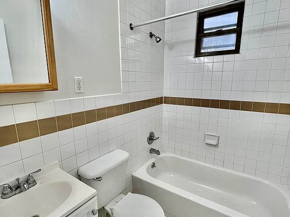 2nd image of 1169 Dean St #3A