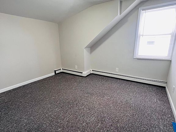 5th image of 1825 Maurice Ave