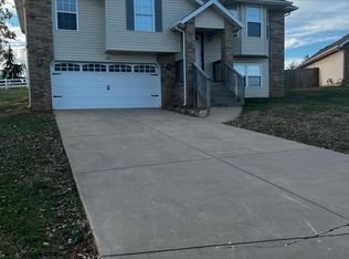 2501 S 11th St, Ozark, MO 65721