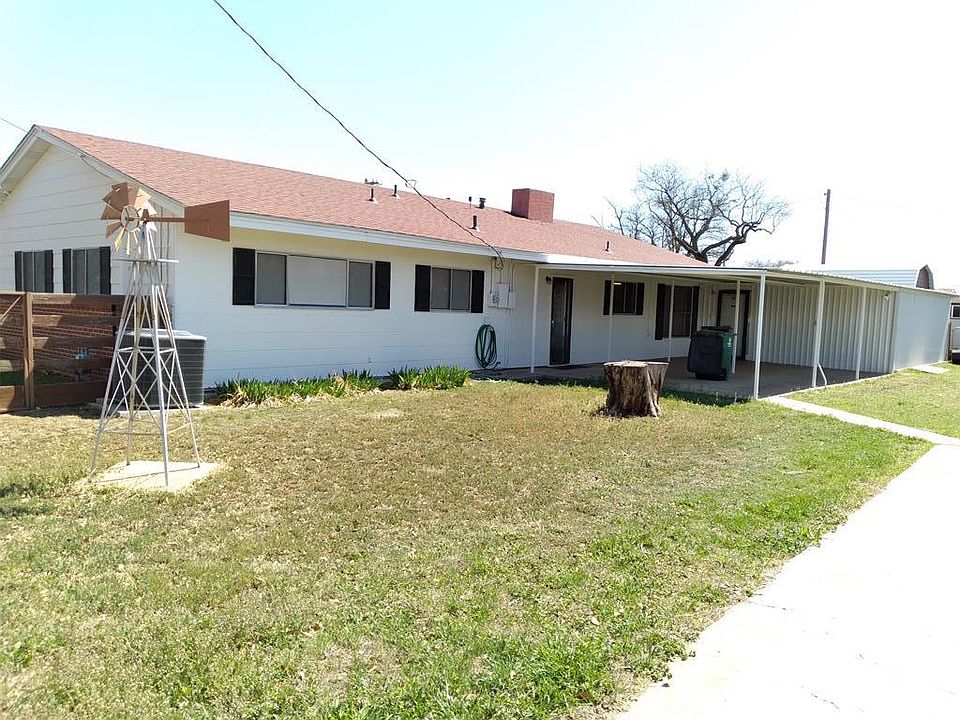 1st image of 3029 N Oakes St