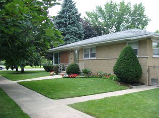 2150 Suffolk Ave, Westchester, IL 60154