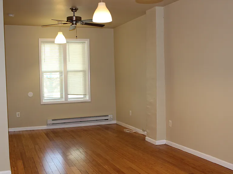 210 W Zeralda St #A — Photo 9