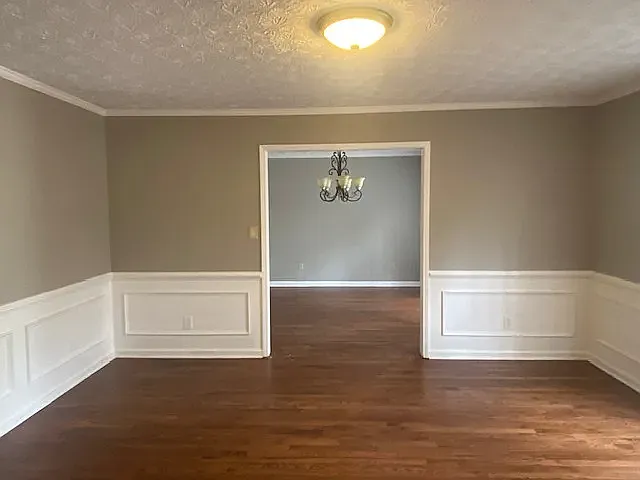 240 Brandenburgh Cir — Photo 8