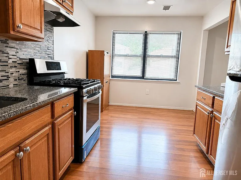 1728 Raspberry Ct — Photo 2