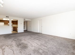 404 Paradise Rd APT 2N, Swampscott, MA 01907