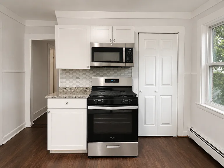 24 Tracey St #2 — Photo 1