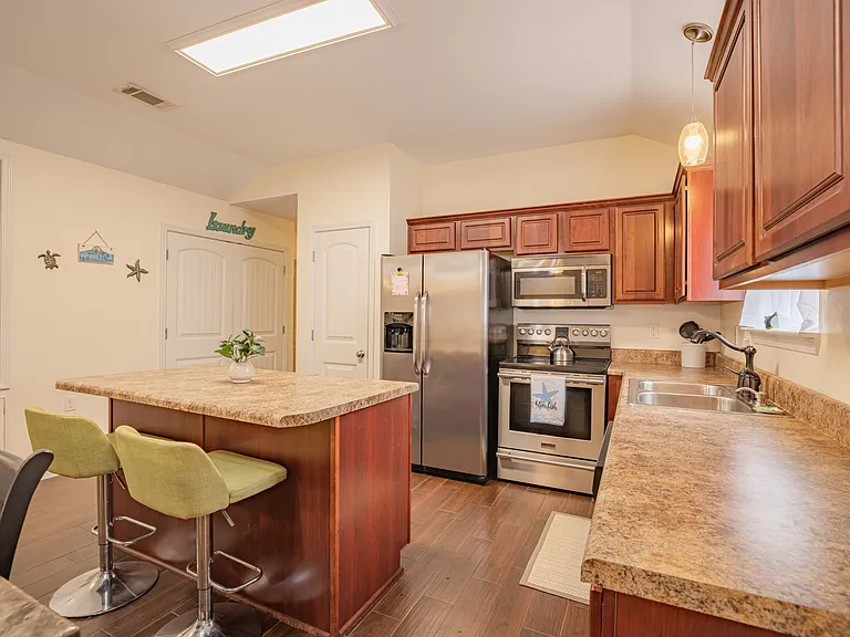 1979 Crosscreek Cir — Photo 6