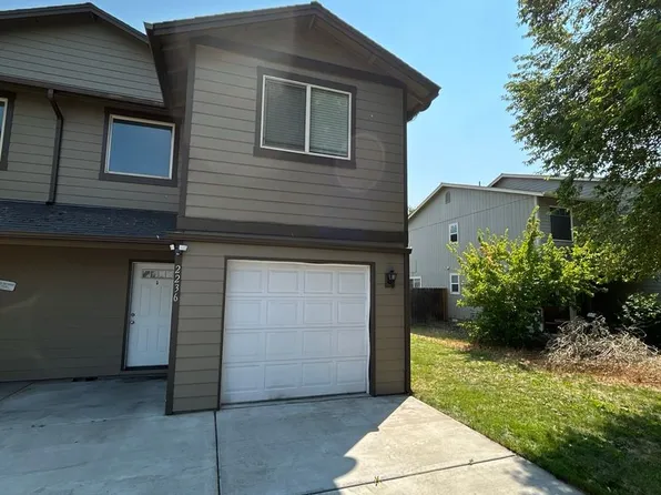 2236 SW Reindeer Ave, Redmond, OR 97756