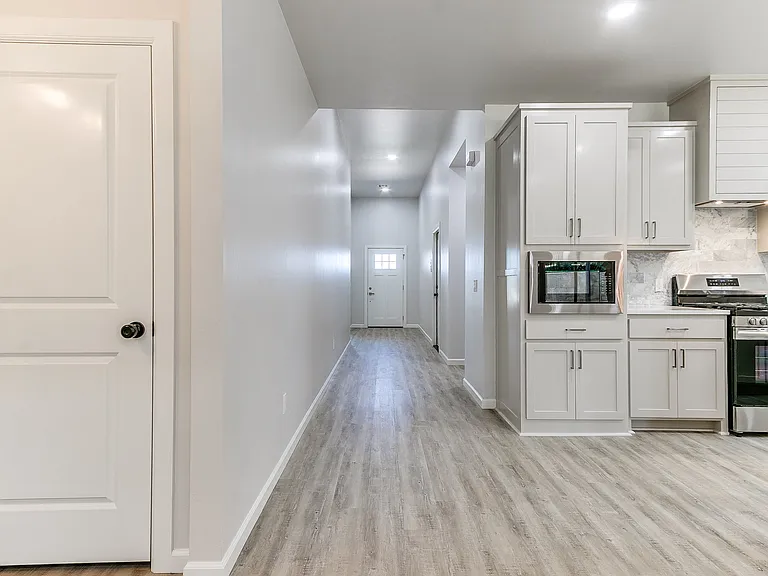 7236 NW 152nd St — Photo 38