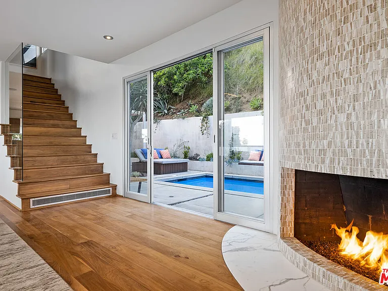 8737 Saint Ives Dr — Photo 12