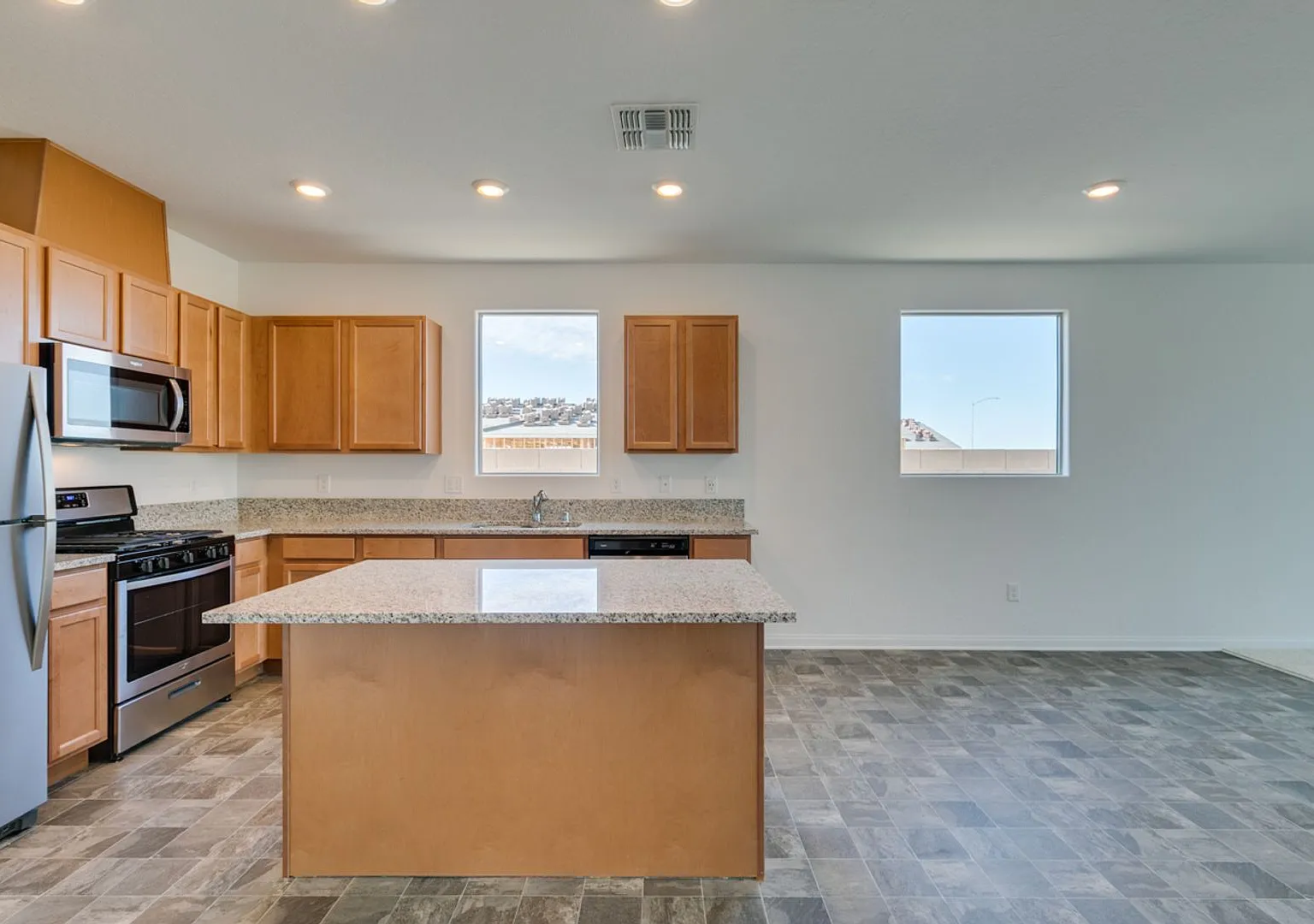 Gorgeous Single Story With Many Upgrades*3 Bedrooms*Den! — Photo 3