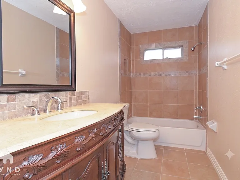 7014 Stoney River Dr — Photo 5