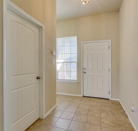 4th image of 3323 Candlemoon Dr