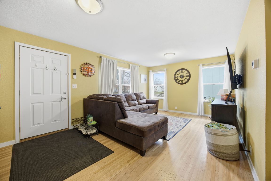 next background image