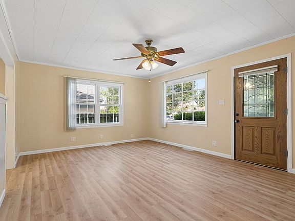 2nd image of 1106 Roosevelt Ave