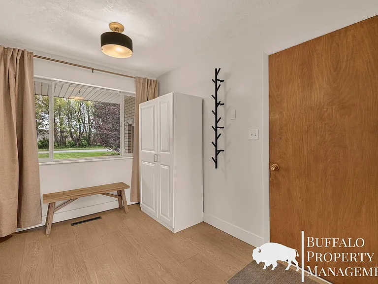 4267 N 55 E — Photo 10